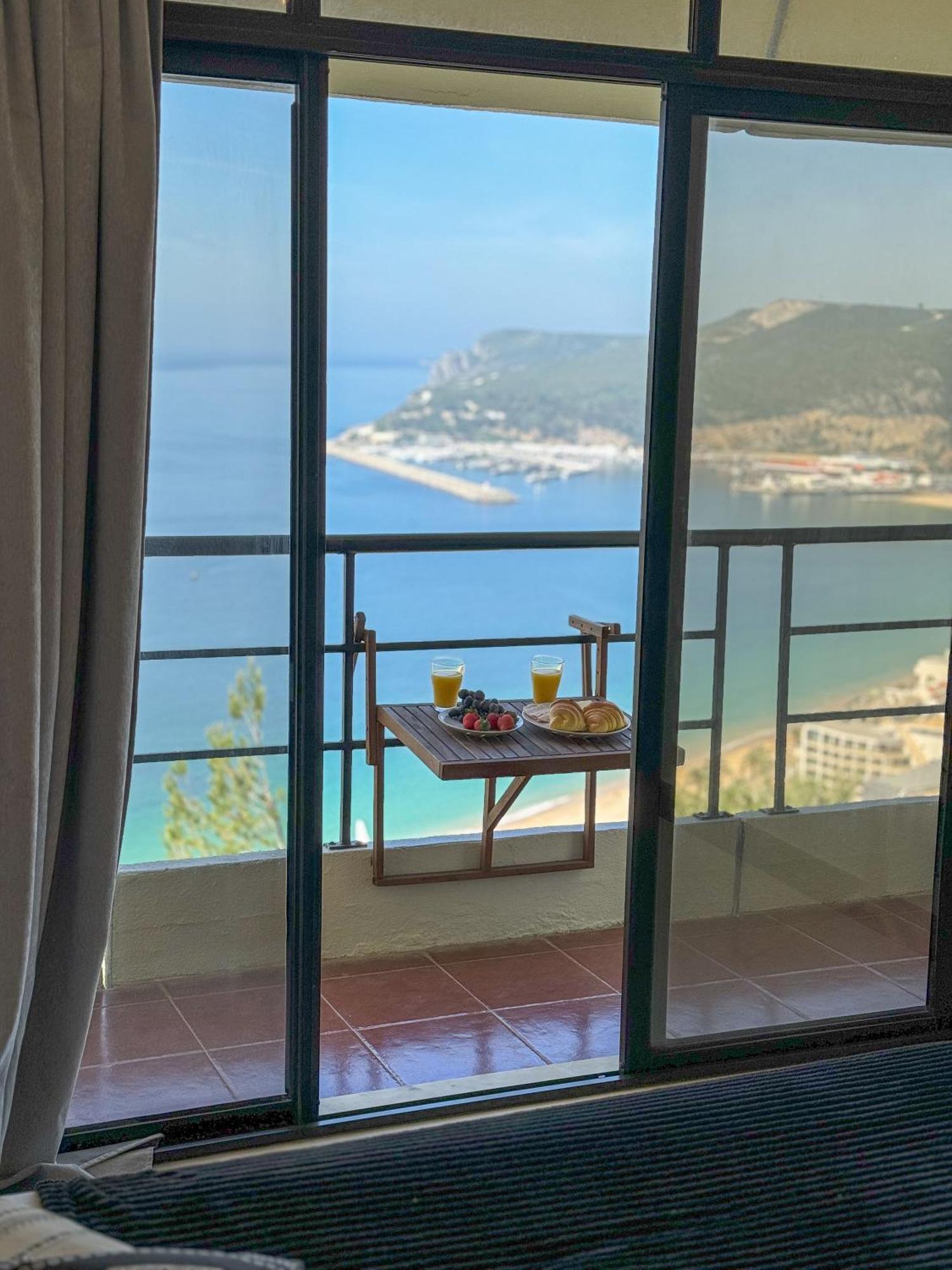 شقة Penthouse Ocean View Sesimbra - Parking @Center المظهر الخارجي الصورة
